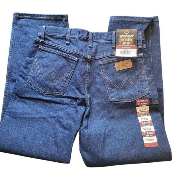 NWT Wrangler Jeans Men's 32 Flame Resistant  Relaxed Fit Jeans HRC 2 - Picture 3 of 5